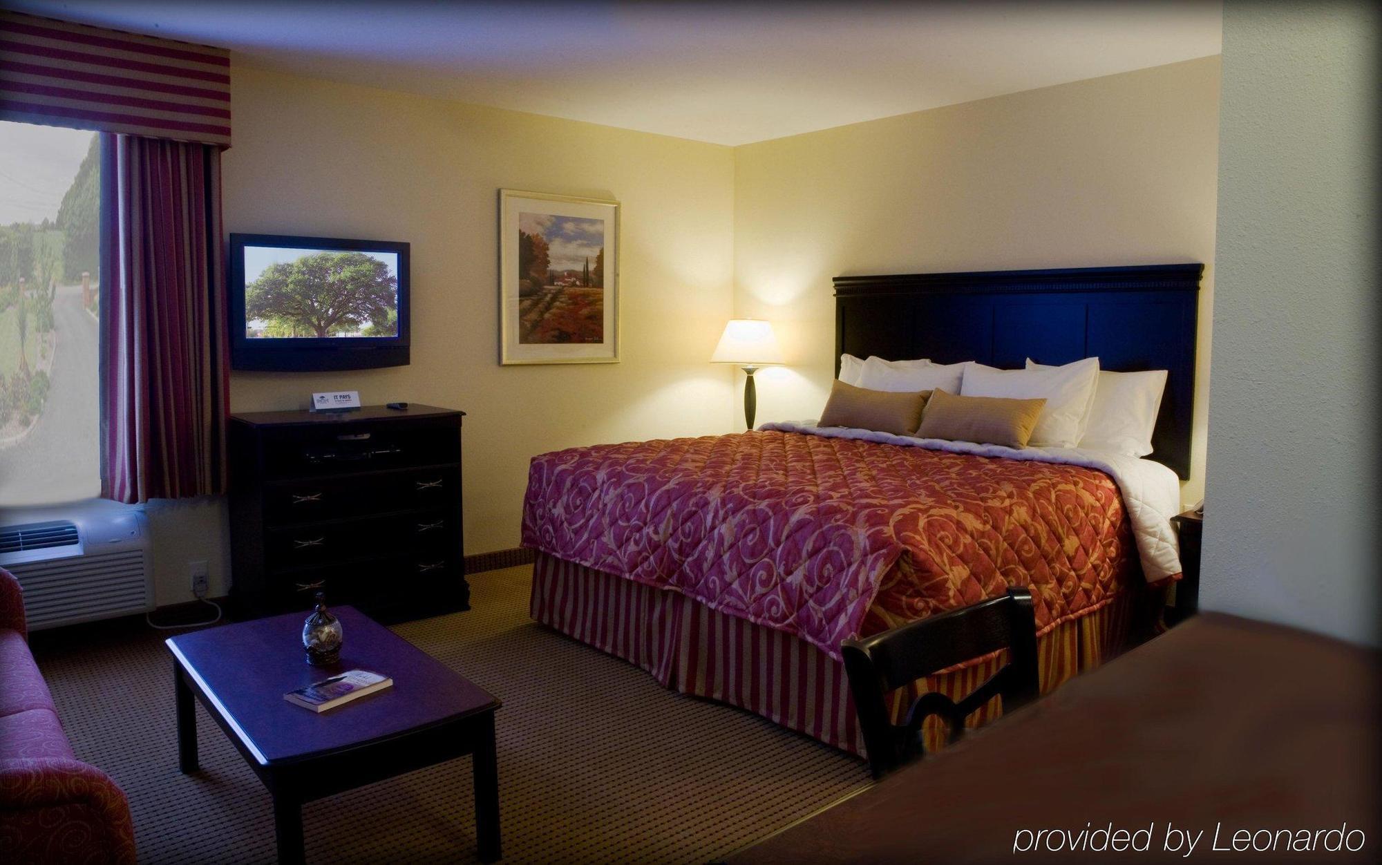 Intown Suites Extended Stay Tuscaloosa, Al Room photo
